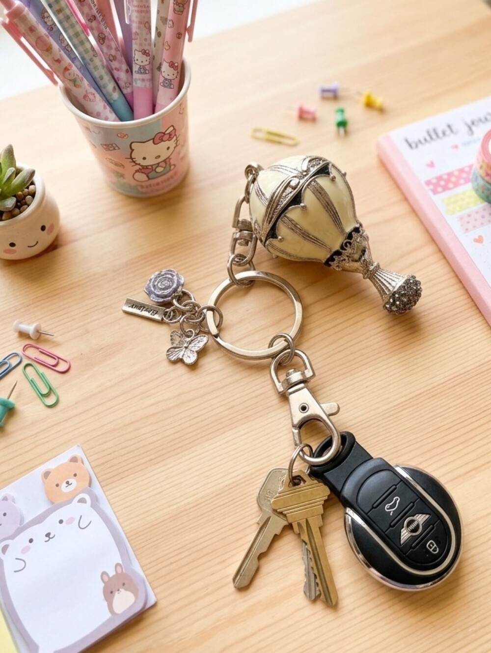 Cute Cream Hot Air Balloon Keychain